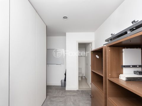 Image 7 - 919422