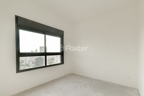 Image 12 - 919431