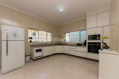 Image 10 - 919475