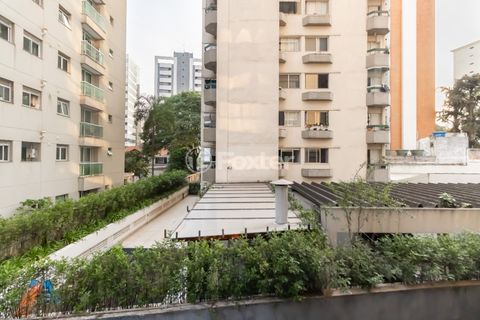 Image 12 - 919484