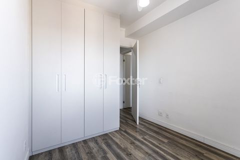 Image 19 - 919506