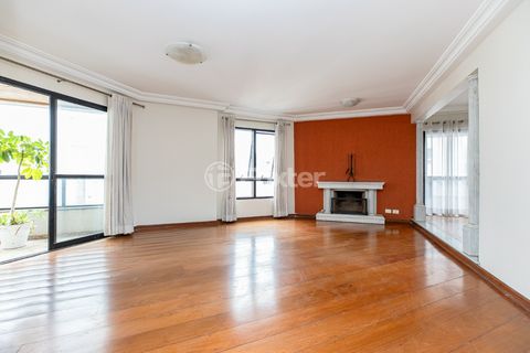 Image 10 - 919529
