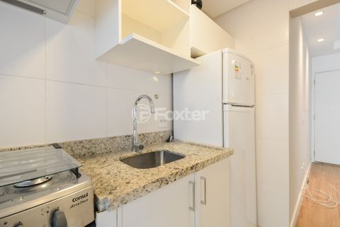 Image 12 - 919530