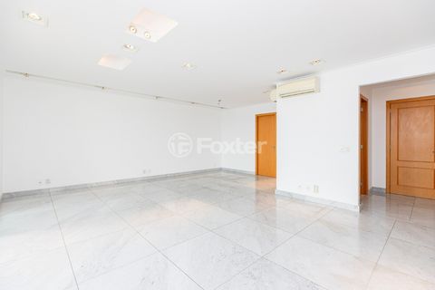 Image 7 - 919536