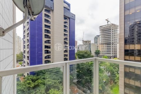 Image 17 - 919552