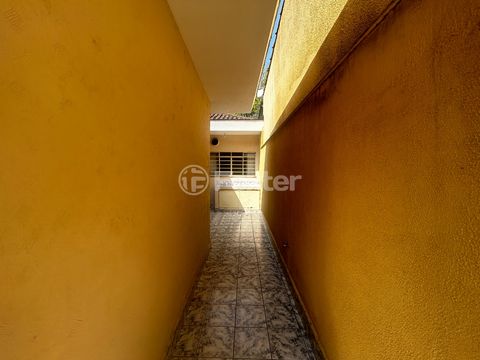 Image 17 - 919563