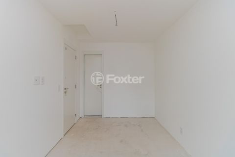 Image 15 - 919575