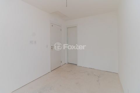 Image 16 - 919575