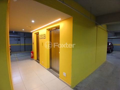 Image 14 - 919585