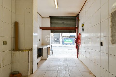 Image 11 - 919596