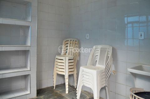 Image 3 - 919617