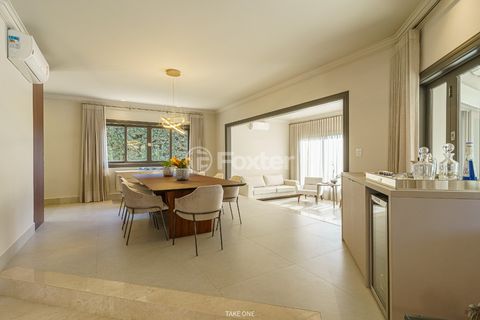Image 17 - 919629
