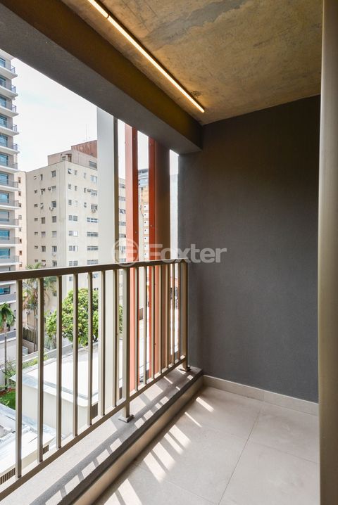 Image 16 - 919640
