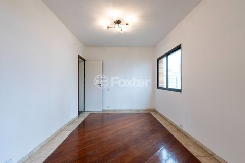 Image 19 - 919675