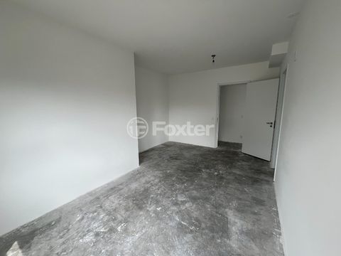 Image 12 - 919676
