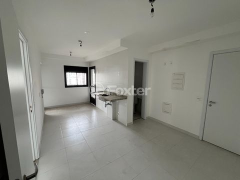 Image 8 - 919676