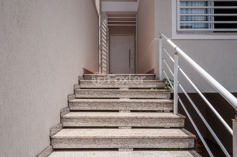 Image 7 - 919682