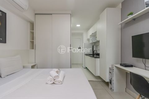 Image 7 - 919702