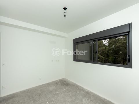 Image 19 - 919725