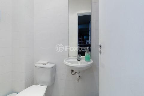 Image 12 - 919744