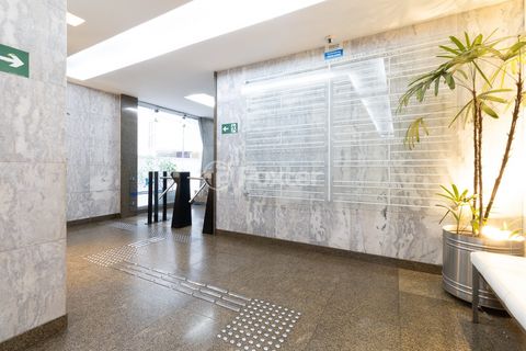 Image 3 - 919744