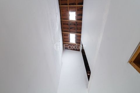 Image 12 - 919749