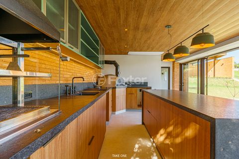 Image 17 - 919759