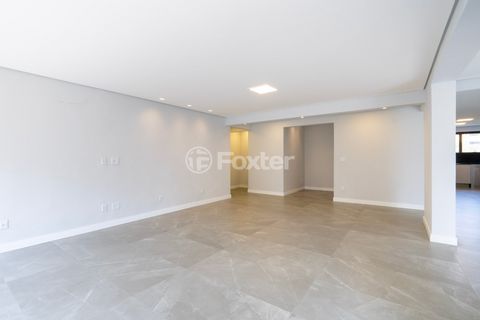 Image 11 - 919782
