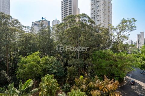 Image 19 - 919782