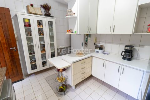 Image 4 - 919789