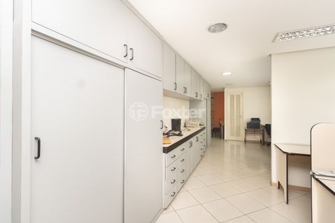 Image 19 - 919808