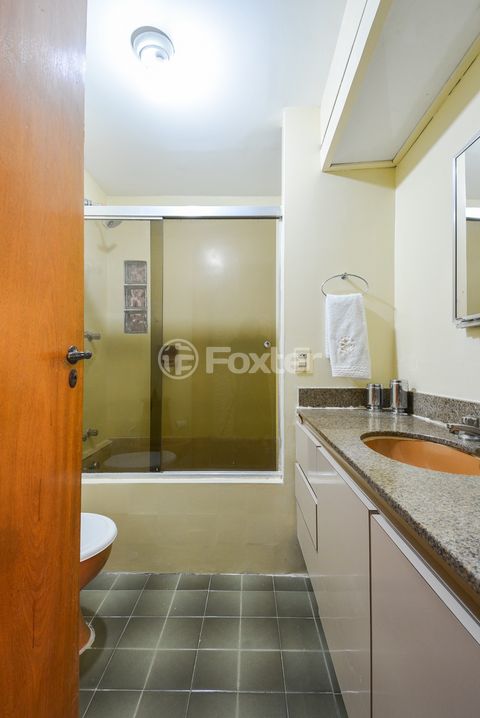 Image 7 - 919810