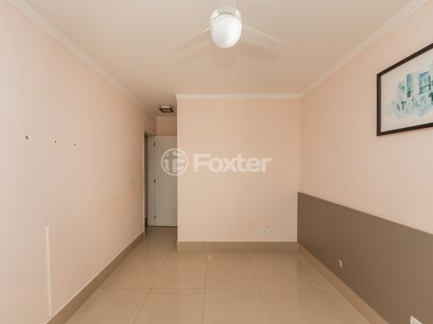 Image 15 - 919811