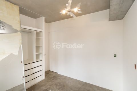 Image 18 - 919813