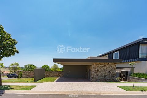 Image 19 - 919822