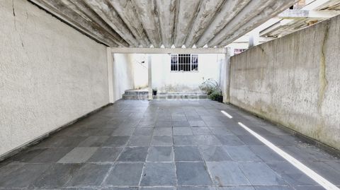 Image 8 - 919838