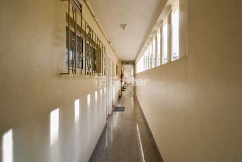 Image 15 - 919842