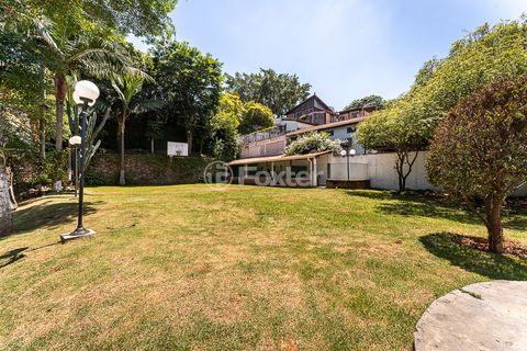 Image 12 - 919845