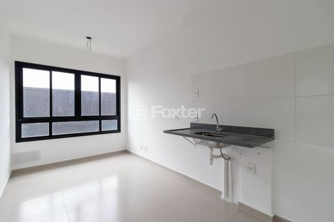Image 1 - 919858