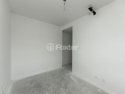 Image 17 - 919904