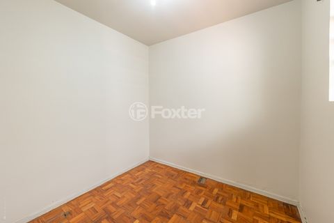 Image 19 - 919911