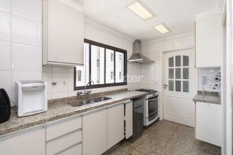Image 19 - 919913