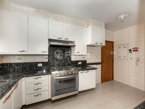 Image 7 - 919922