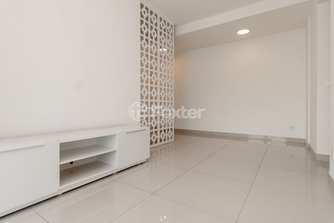 Image 3 - 919928