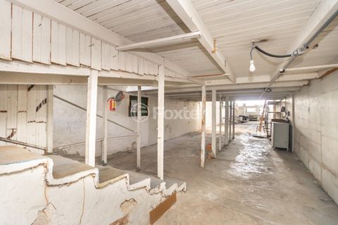 Image 10 - 919930
