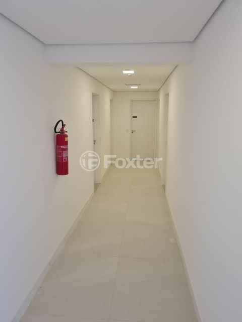 Image 16 - 919961