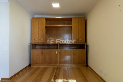 Image 17 - 919987