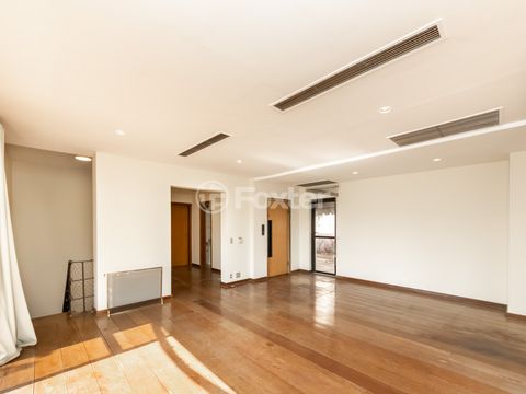 Image 18 - 920006