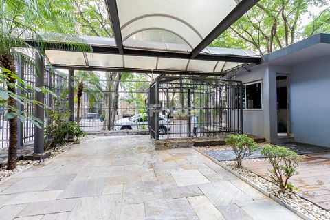 Image 2 - 920015