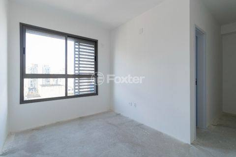Image 11 - 920022